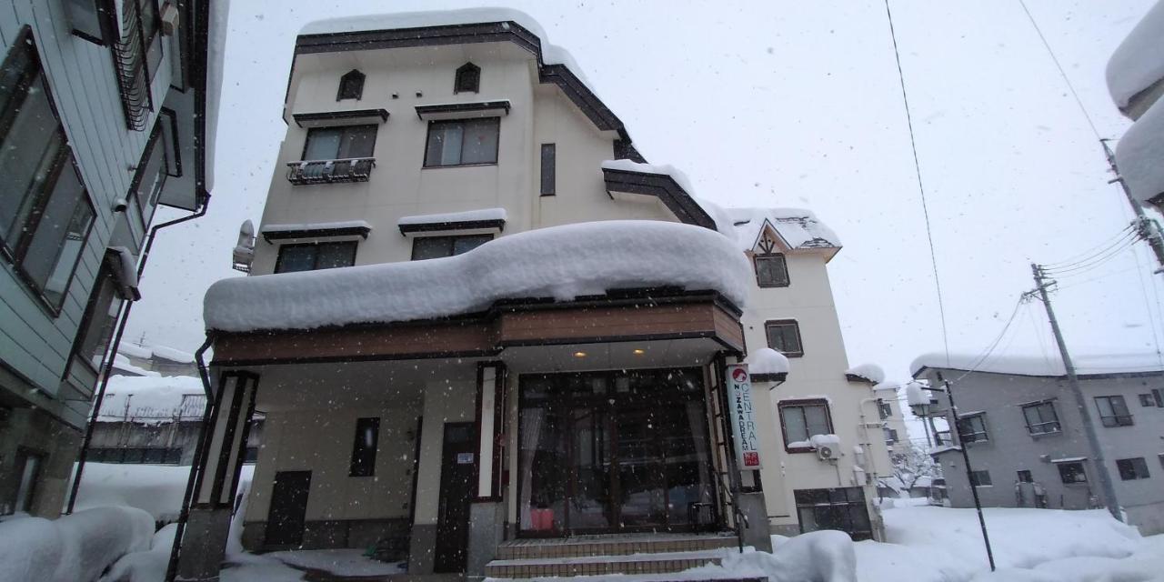 Nozawa Dream Central Екстер'єр фото